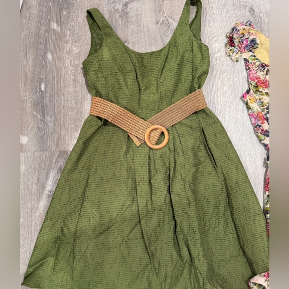 NWT Dresses Size 6/M - Picture 3 of 6